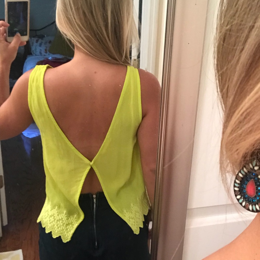 Vestique open-back top- Catching Some Rays